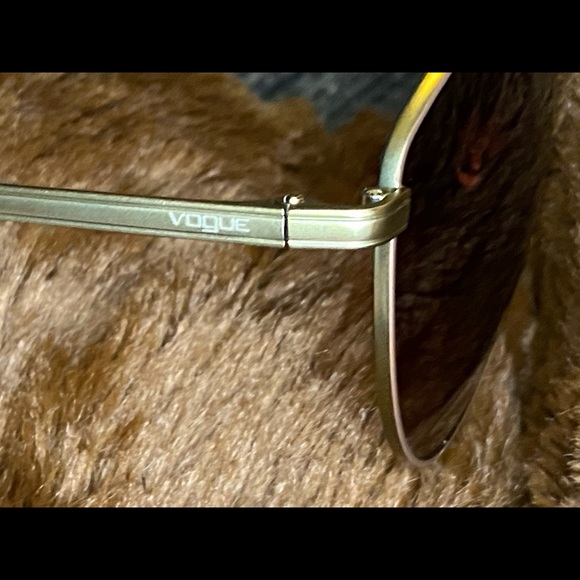 New Gold Double Bridge Vogue Sunglasses w Case - Picture 12 of 12